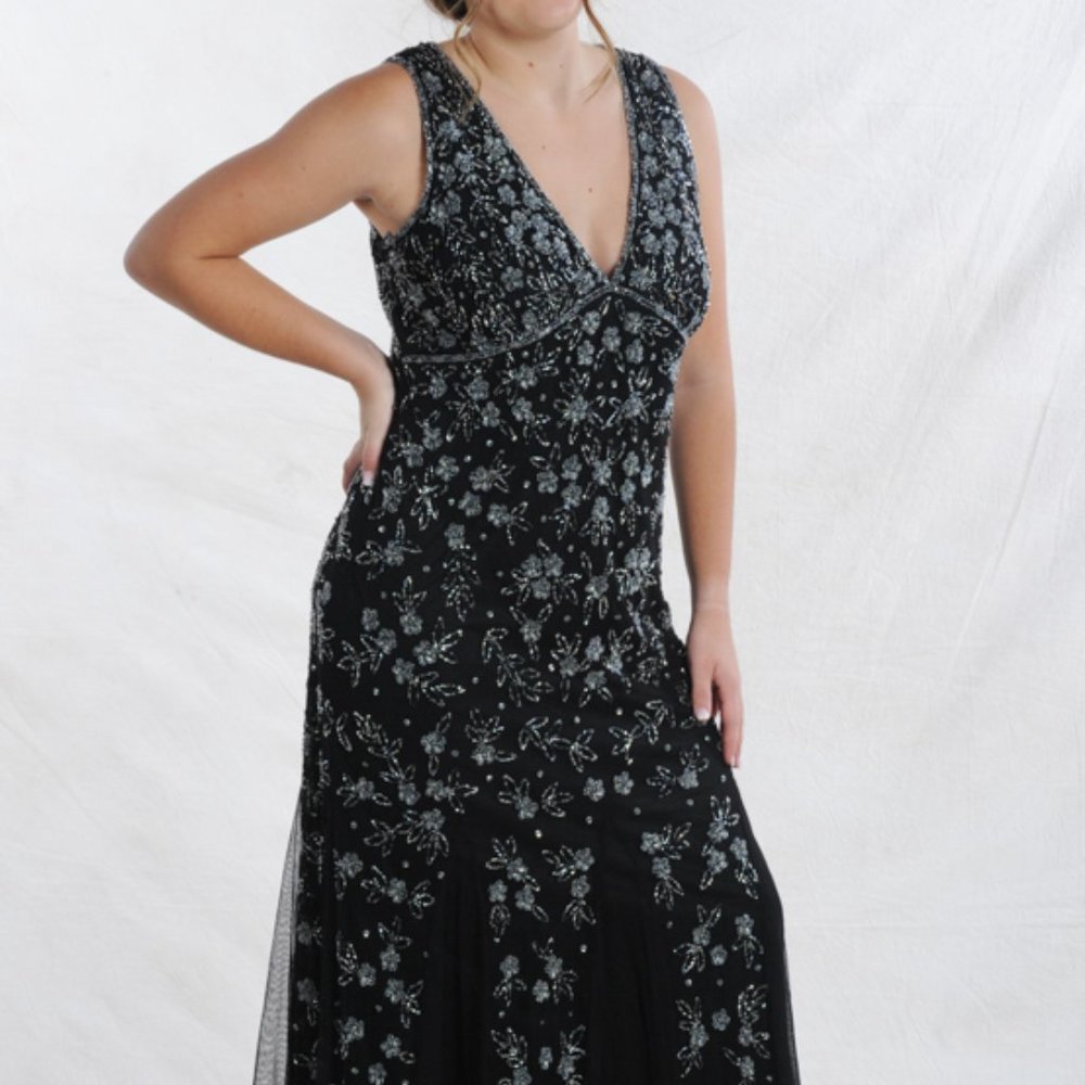 PISARRO NIGHTS, BLACK SEQUIN/BEADED FORMAL GOWN~sleeveless. Size 14